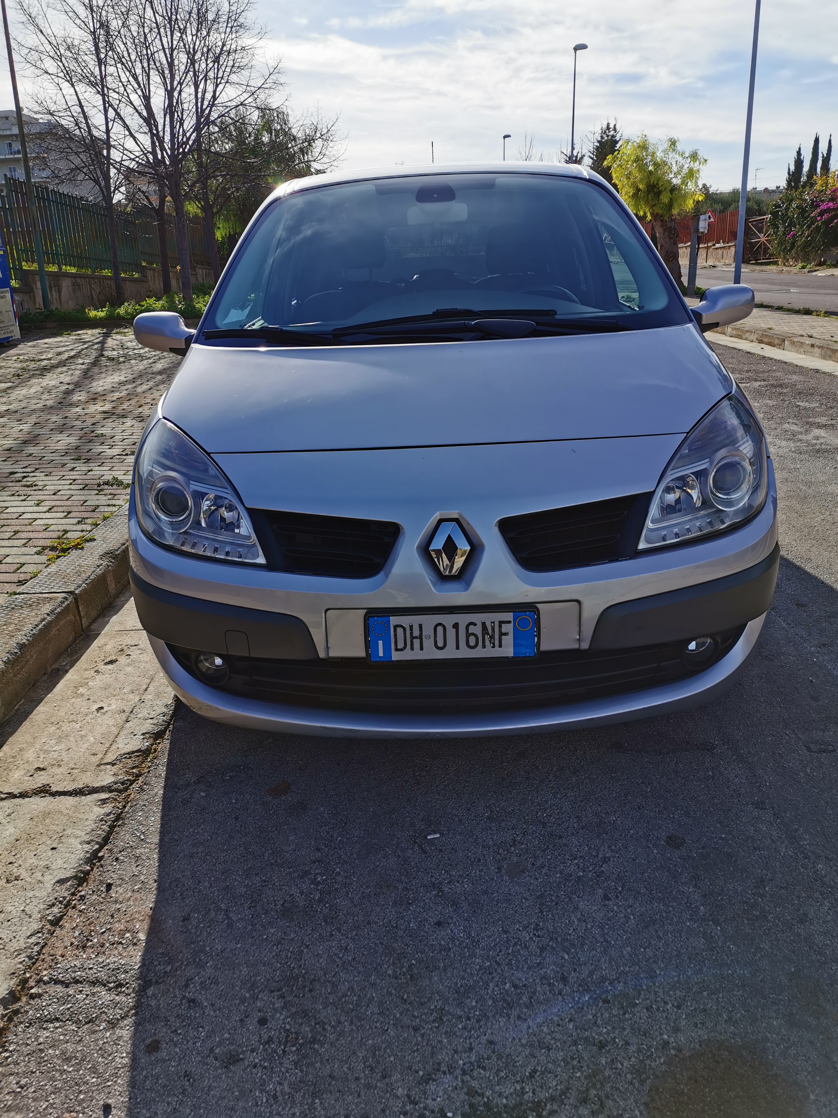 Renault Scenic 1.5 DCI 