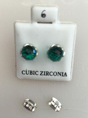 Orecchini Luce Verde Cangiante CZ006