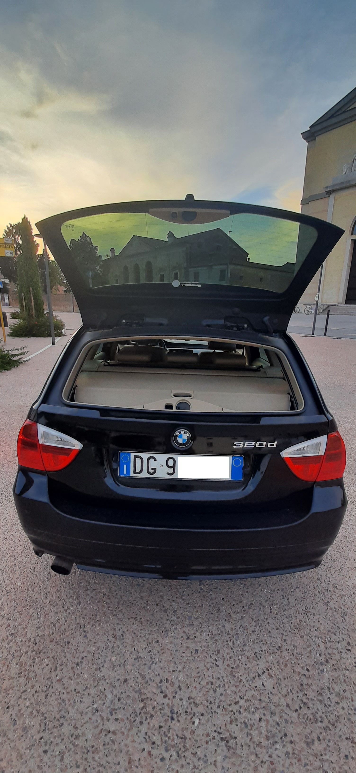 BMW SERIE 3 E91 TOURING 320d 163CV Colore nero 
